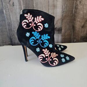 Isa Tapia Black Suede Stiletto Booties Floral Embroidered 37 6.5 Designer Luxury